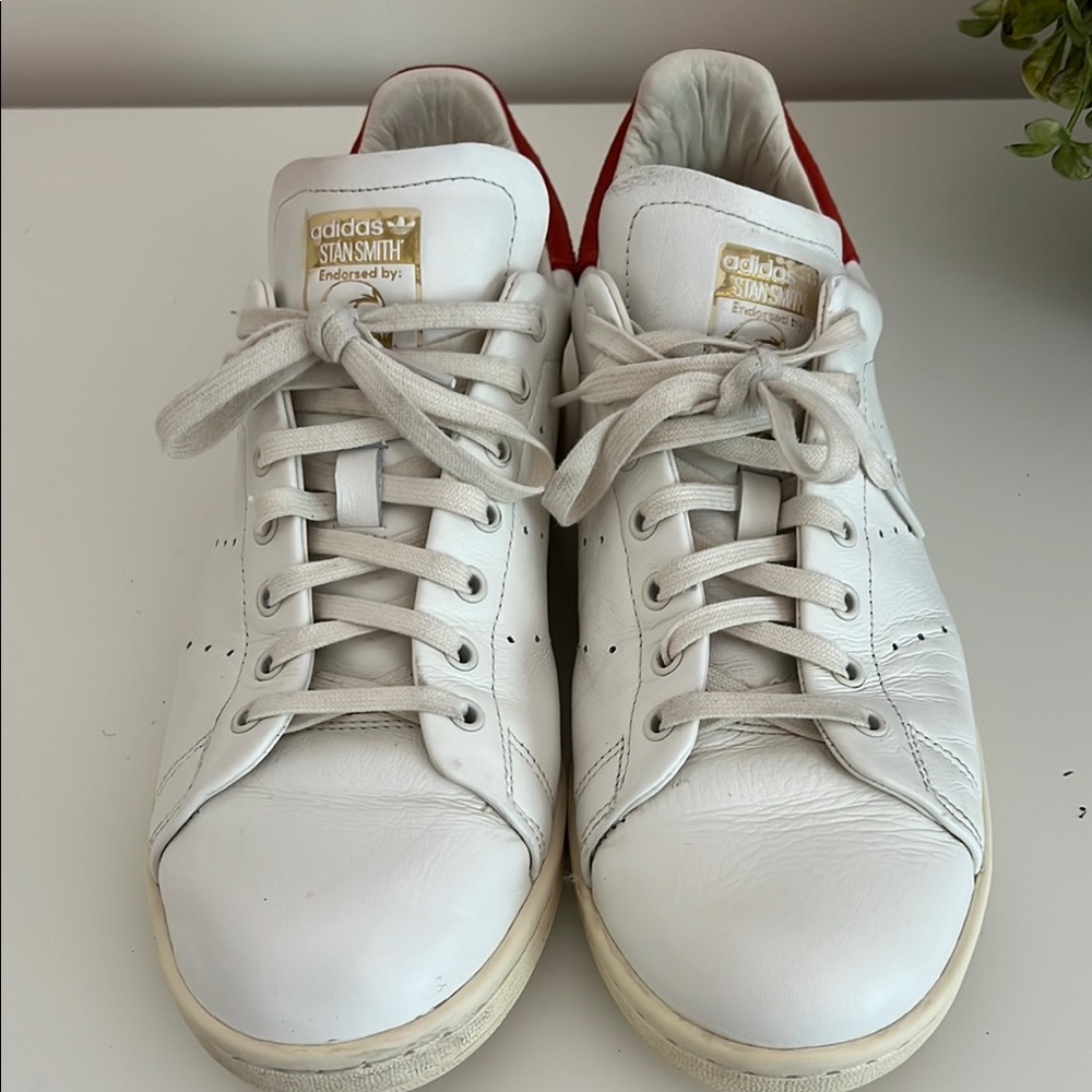 Stan Smith size 9 shoes